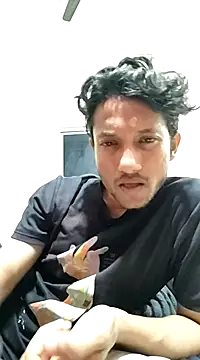 Snapshot of Indiandaddy11 chatting on 02-19-25, 05:06 Indiandaddy11 online show from 02-19-25, 05:06