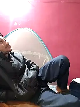 Snapshot of Indiandaddy11 chatting on 01-29-25, 07:00 Indiandaddy11 online show from 01-29-25, 07:00