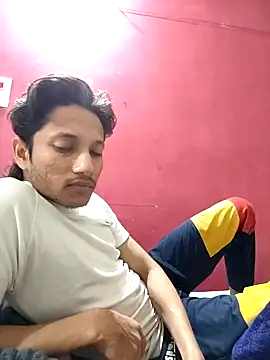 Snapshot of Indiandaddy11 chatting on 02-13-25, 05:44 Indiandaddy11 online show from 02-13-25, 05:44