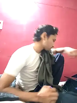 Snapshot of Indiandaddy11 chatting on 02-13-25, 12:43 Indiandaddy11 online show from 02-13-25, 12:43