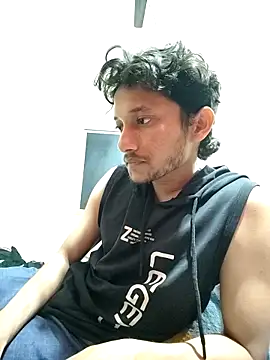 Snapshot of Indiandaddy11 chatting on 02-20-25, 06:35 Indiandaddy11 online show from 02-20-25, 06:35