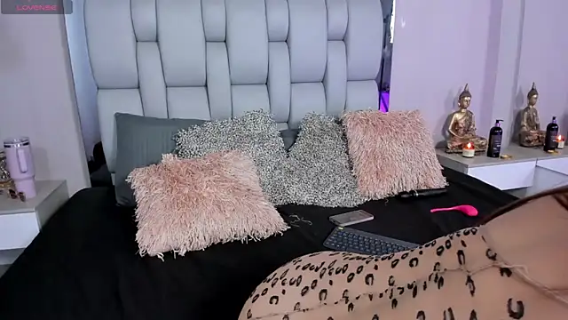 SusanBenett online show from 11-07-25, 08:57