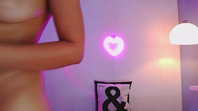 catalina  lovers online show from 03-10-25, 08:45