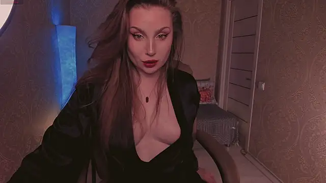 Eesmaaarrr online show from 12-18-25, 11:08