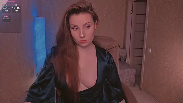 Snapshot of Eesmaaarrr chatting on 03-13-25, 01:43 Eesmaaarrr online show from 03-13-25, 01:43