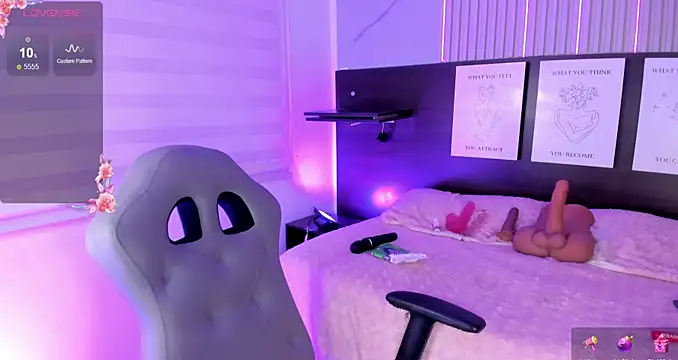 Violet spencer online show from 11-19-25, 09:48