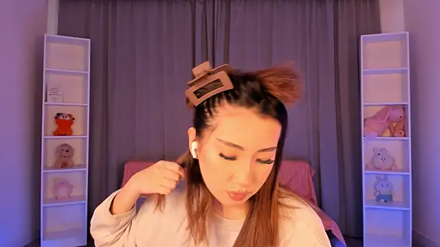 tinki winkii online show from 12-18-25, 06:40