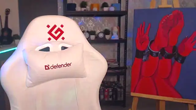 Snapshot of FascinatingEyess chatting on 11-18-25, 07:06 FascinatingEyess online show from 11-18-25, 07:06