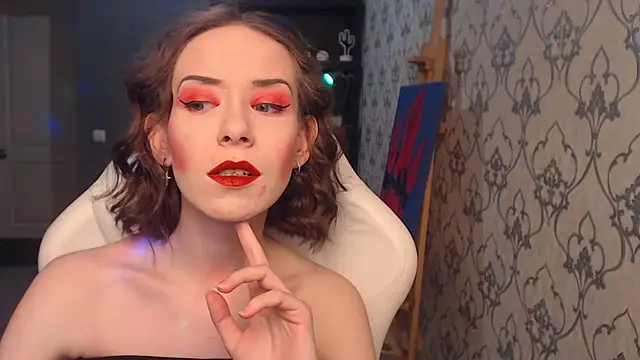 FascinatingEyess online show from 05-19-26, 07:32
