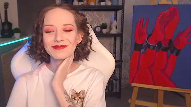 Snapshot of FascinatingEyess chatting on 11-25-25, 01:33 FascinatingEyess online show from 11-25-25, 01:33