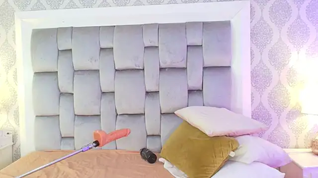 Snapshot of Cameron69_ chatting on 02-25-25, 10:09 Cameron69 online show from 02-25-25, 10:09