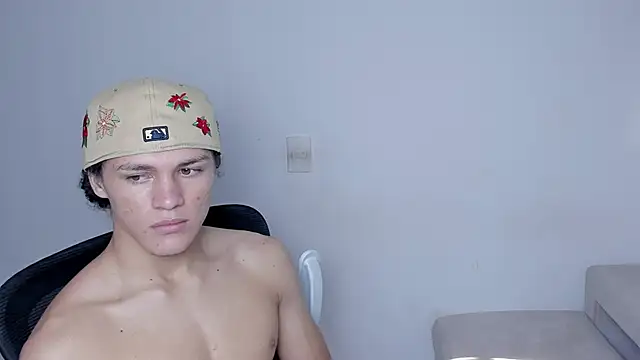 laurent nova online show from 12-15-25, 06:03