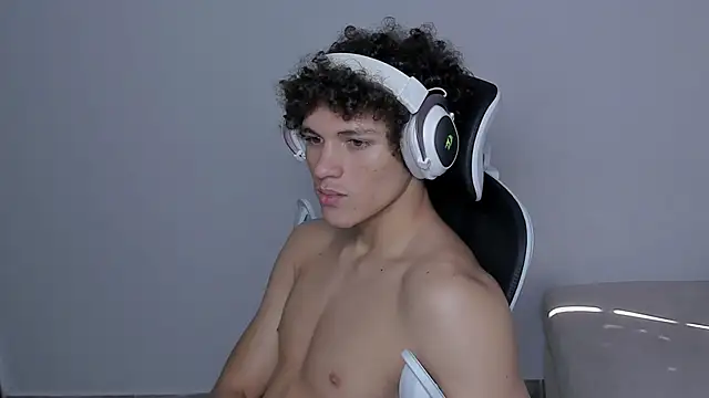 laurent nova online show from 11-06-25, 05:50