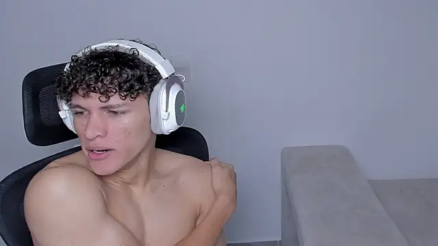 laurent nova online show from 09-17-25, 06:32