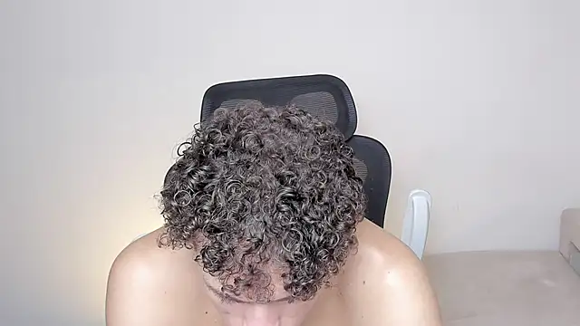 laurent nova online show from 10-20-25, 04:07