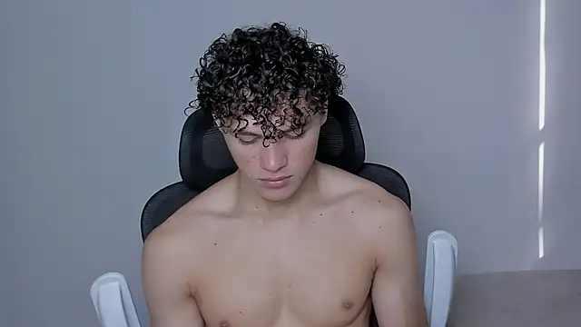 laurent nova online show from 10-25-25, 06:52