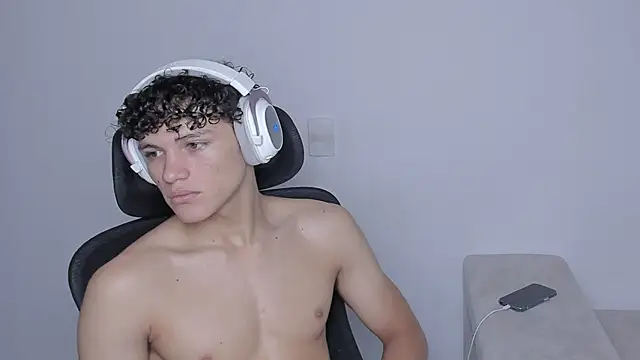 laurent nova online show from 09-20-25, 06:46