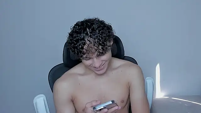 laurent nova online show from 10-27-25, 06:09