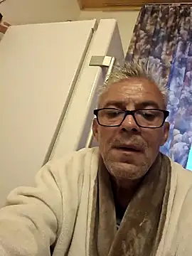 Snapshot of Picolo4111 chatting on 10-05-25, 05:42 Picolo4111 online show from 10-05-25, 05:42