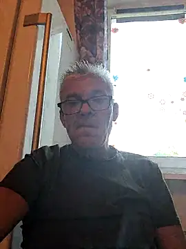 Snapshot of Picolo4111 chatting on 10-02-25, 03:26 Picolo4111 online show from 10-02-25, 03:26