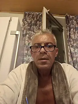 Snapshot of Picolo4111 chatting on 09-14-25, 03:07 Picolo4111 online show from 09-14-25, 03:07