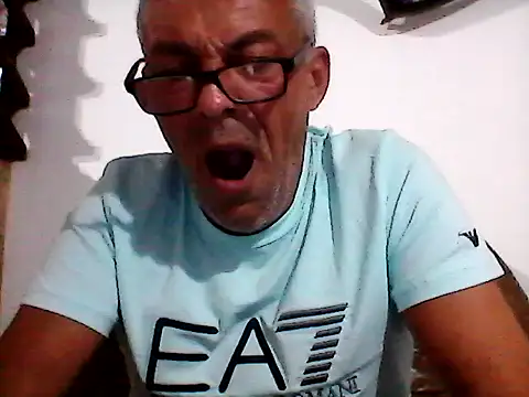 Snapshot of Picolo4111 chatting on 09-23-25, 07:54 Picolo4111 online show from 09-23-25, 07:54