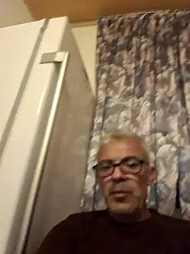 Snapshot of Picolo4111 chatting on 10-21-25, 10:09 Picolo4111 online show from 10-21-25, 10:09