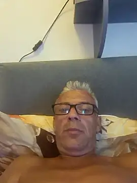 Snapshot of Picolo4111 chatting on 09-08-25, 02:27 Picolo4111 online show from 09-08-25, 02:27