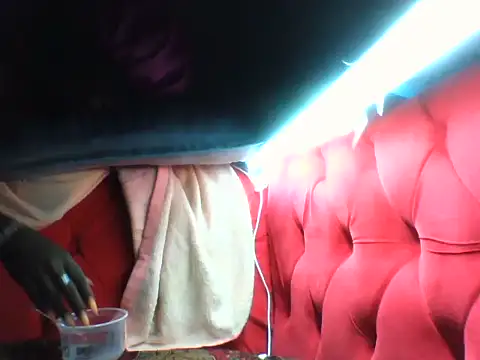 Snapshot of Princess_Tamara chatting on 11-22-25, 05:34 Princess Tamara online show from 11-22-25, 05:34