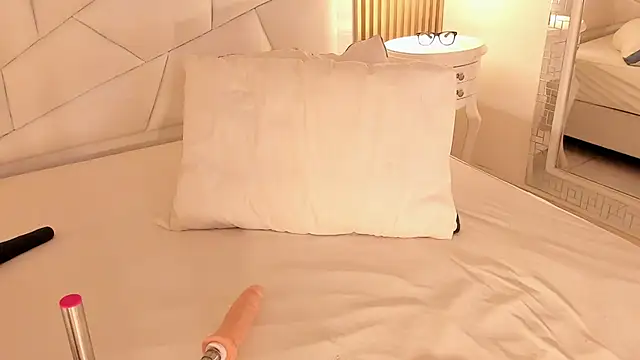 belacampbell online show from 12-16-25, 06:50