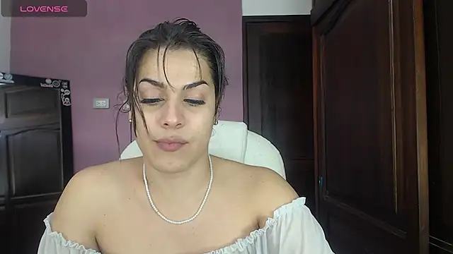 Luciana Ortiz1 online show from 02-28-25, 03:48