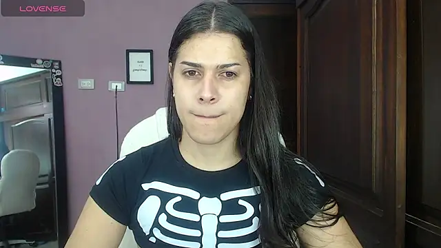 Luciana Ortiz1 online show from 02-08-25, 02:38