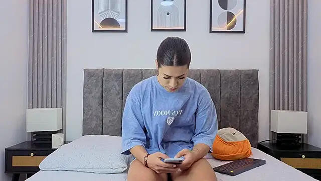 Luciana Ortiz1 online show from 02-24-26, 01:34