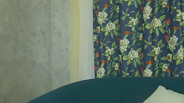 RissaRheys online show from 06-19-26, 06:58