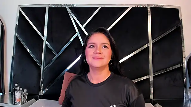 Ivanna18 x online show from 10-26-25, 03:51