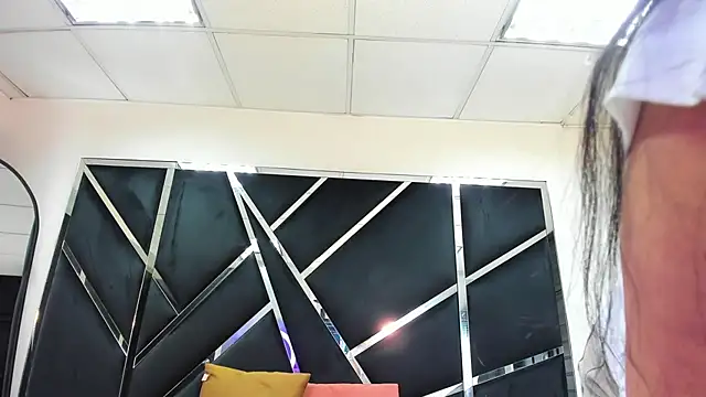 Ivanna18 x online show from 10-25-25, 03:28