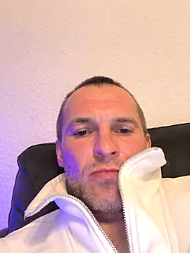 Snapshot of AttractiveSilk5 chatting on 03-30-26, 05:58 AttractiveSilk5 online show from 03-30-26, 05:58