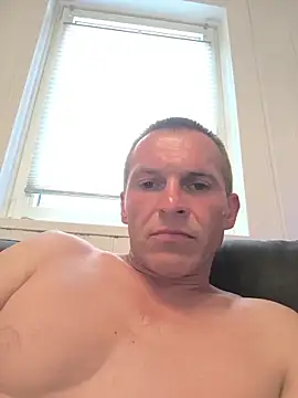 Snapshot of AttractiveSilk5 chatting on 06-06-26, 11:48 AttractiveSilk5 online show from 06-06-26, 11:48