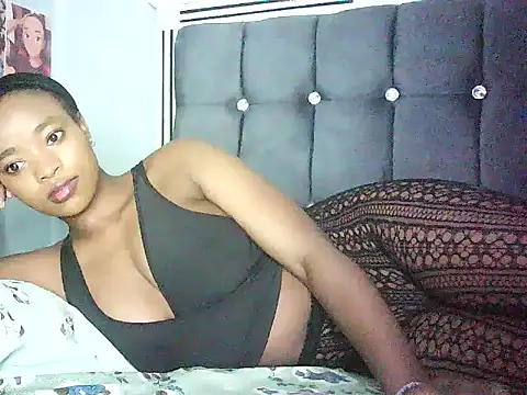 Cryaluna online show from 05-23-26, 07:40