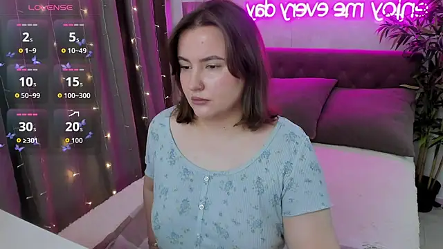 FeralPeach online show from 10-04-25, 03:52