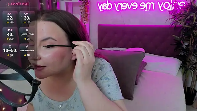 FeralPeach online show from 05-23-26, 07:18