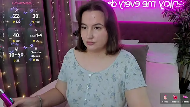 FeralPeach online show from 09-18-25, 04:04