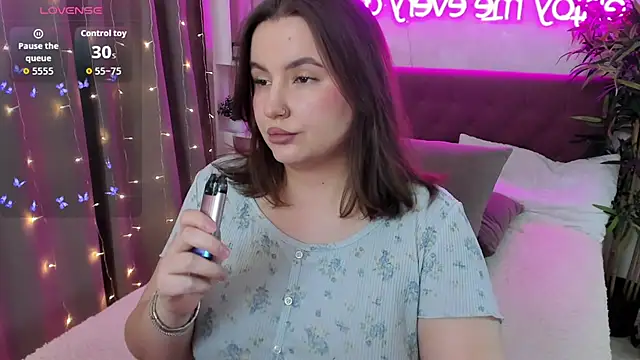 FeralPeach online show from 02-06-26, 06:09