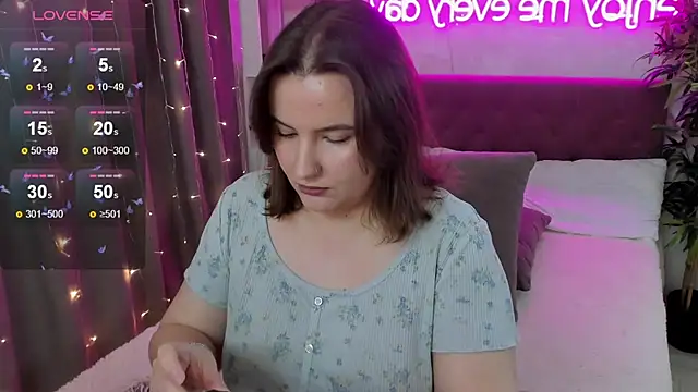 FeralPeach online show from 11-12-25, 05:11