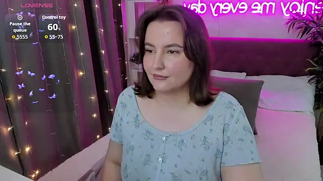 FeralPeach online show from 10-24-25, 05:39