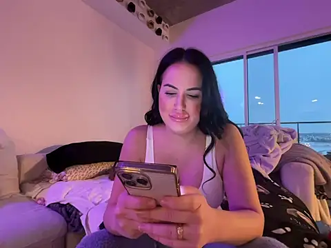 yourgoddessangela online show from 12-15-25, 09:20