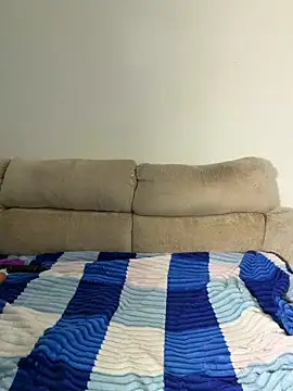 Rose berry online show from 03-15-26, 06:37