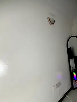 Rose berry online show from 10-18-25, 06:04