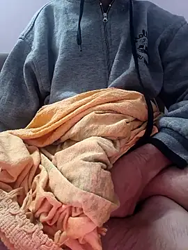 Collegeboywithbigweapan21 online show from 12-16-25, 05:06