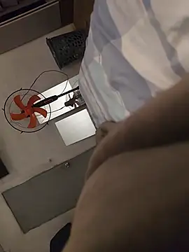 719610 online show from 11-06-25, 03:54